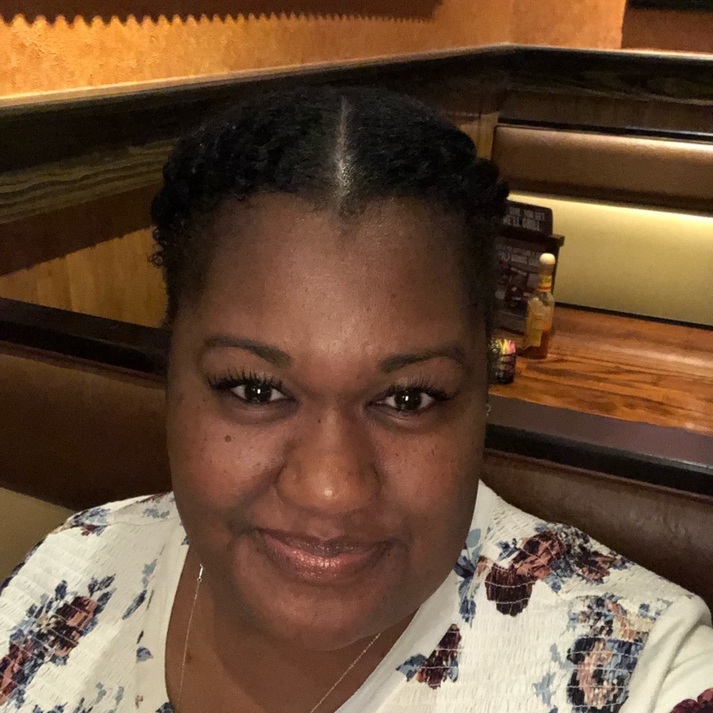 Meet your Posher, Lynette